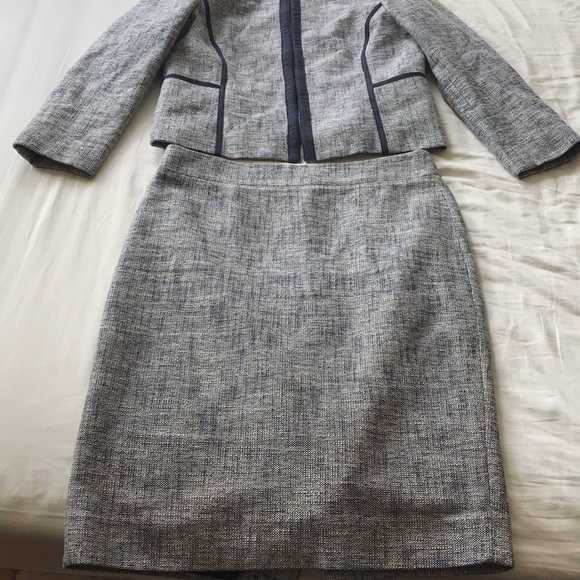 BOGO - J. Crew grey lined pencil skirt - Picture 9 of 11